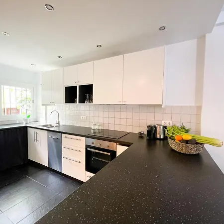 Enjoy In A Top Location Near The Beach شقة *