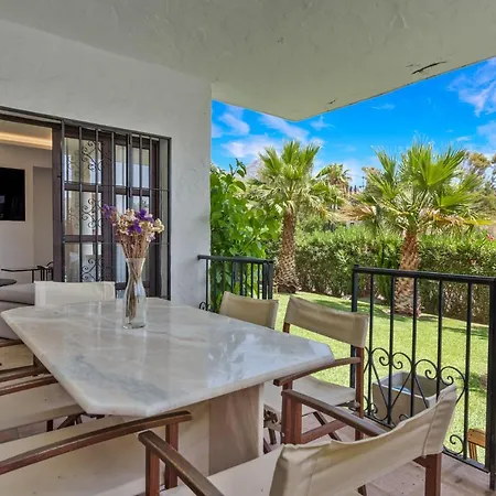 Enjoy In A Top Location Near The Beach Apartmán