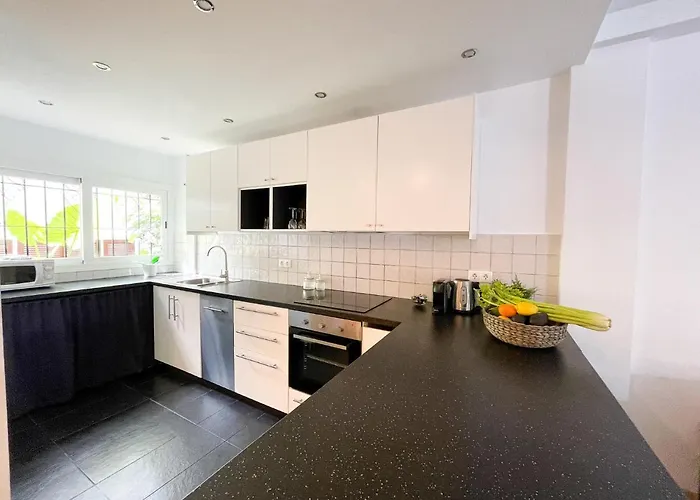 Enjoy In A Top Location Near The Beach شقة *