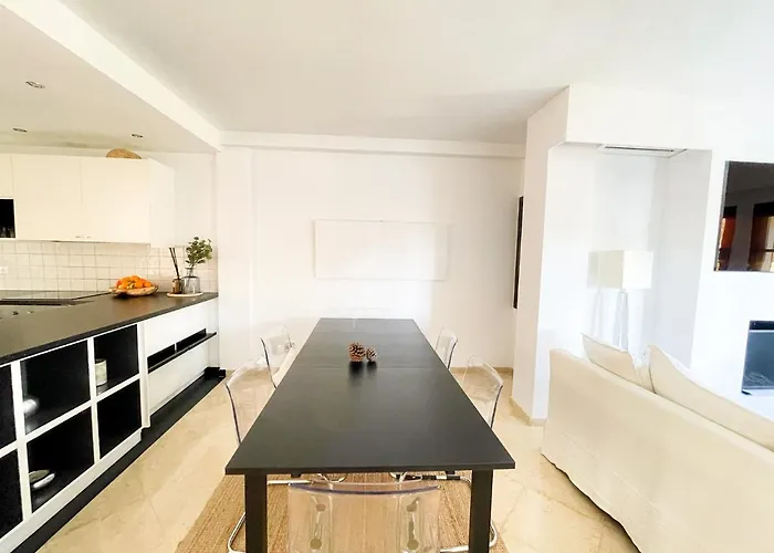 Enjoy In A Top Location Near The Beach ماربيا